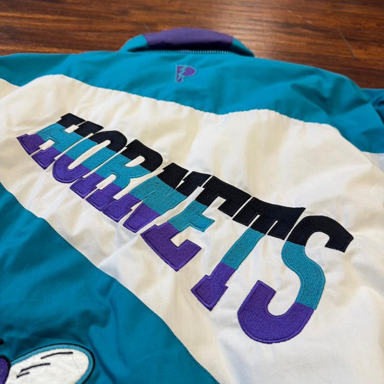 Pro Player 90's Charlotte Hornets Puffer Jacket Sz M