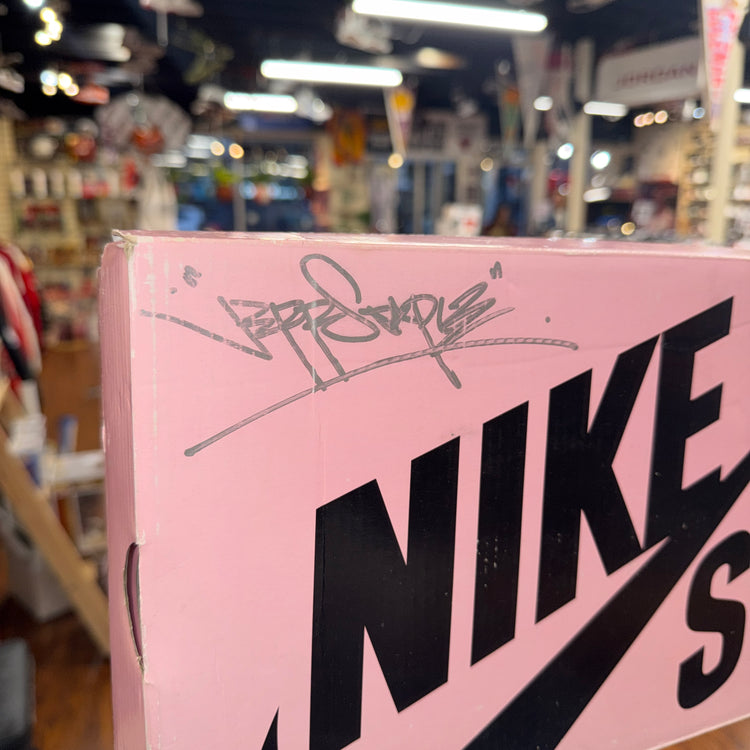 PREOWNED Signed Nike SB Dunk Low Jeff Staple Panda Pigeon Men’s 9