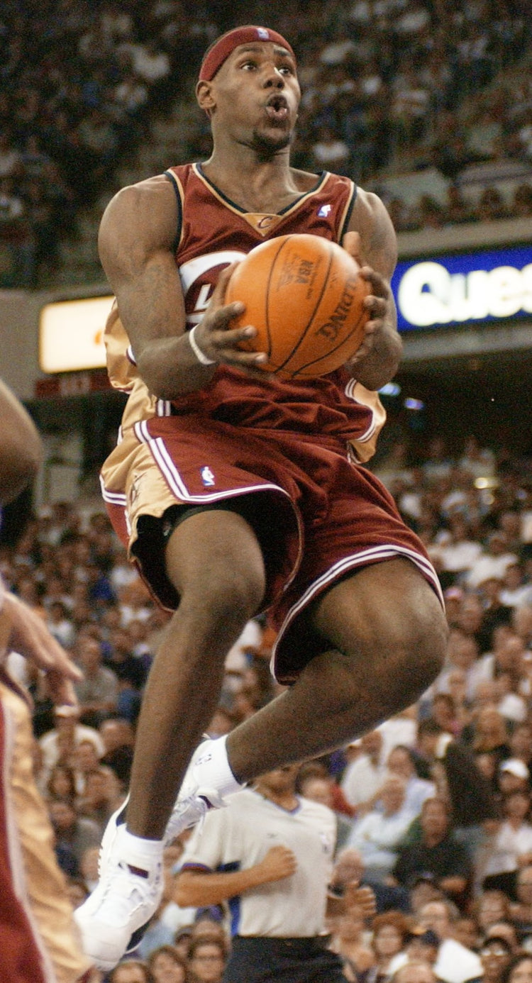 Reebok Cleveland Cavaliers Away LeBron James Jersey Sz L