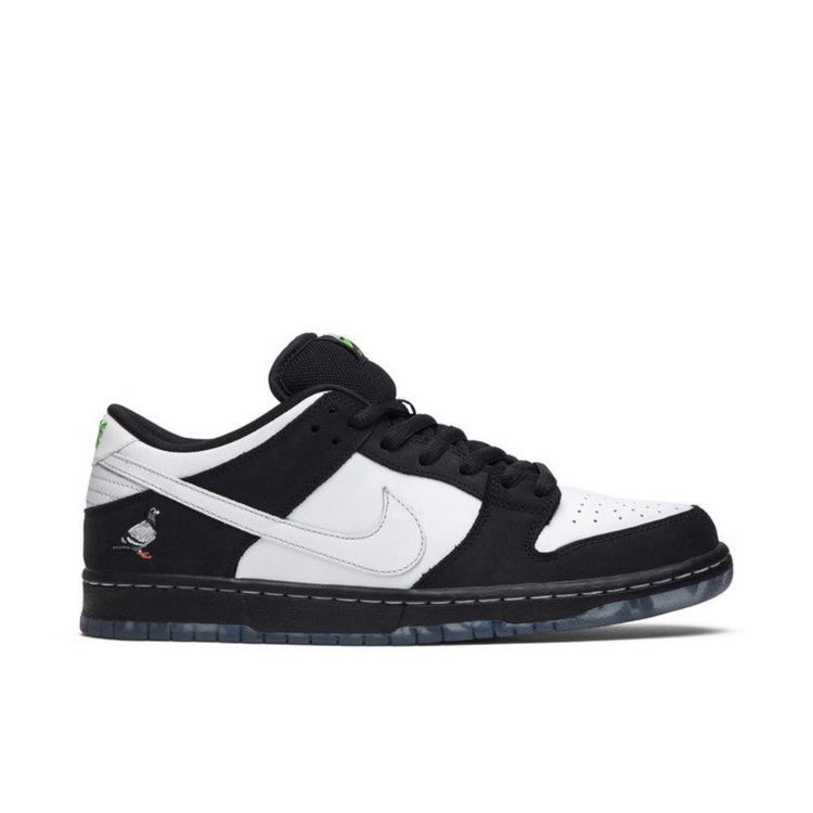 PREOWNED Signed Nike SB Dunk Low Jeff Staple Panda Pigeon Men’s 9