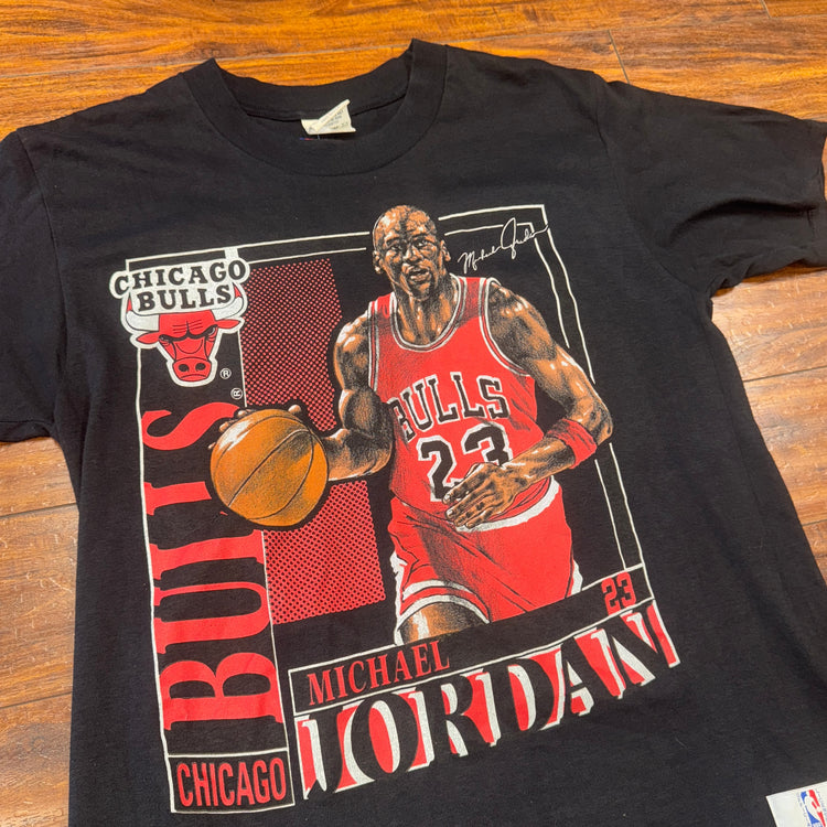 Nutmeg Chicago Bulls Micheal Jordan Tee Sz L