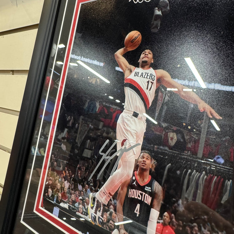 Beckett Authentic Shaedon Sharpe “Flight” Autographed Framed Photo