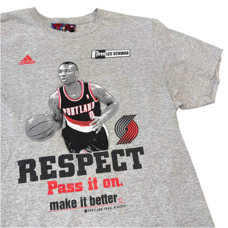 Adidas Portland Trail Blazerd Dame “Respect, Pass It On” Tee Sz L