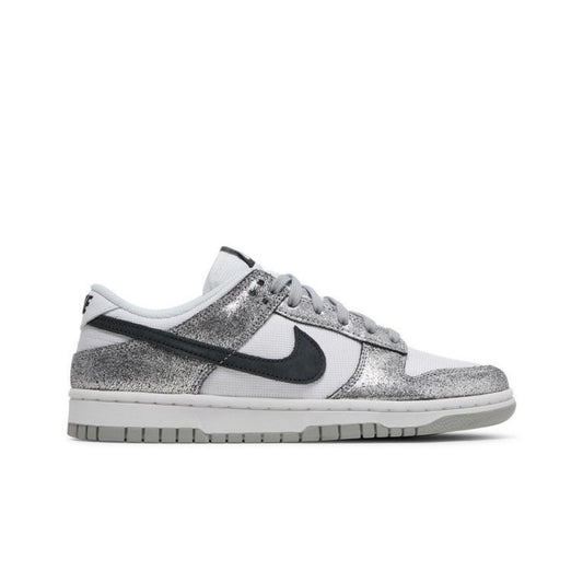 DS W Nike Dunk Low Metallic Women’s 7/5.5M