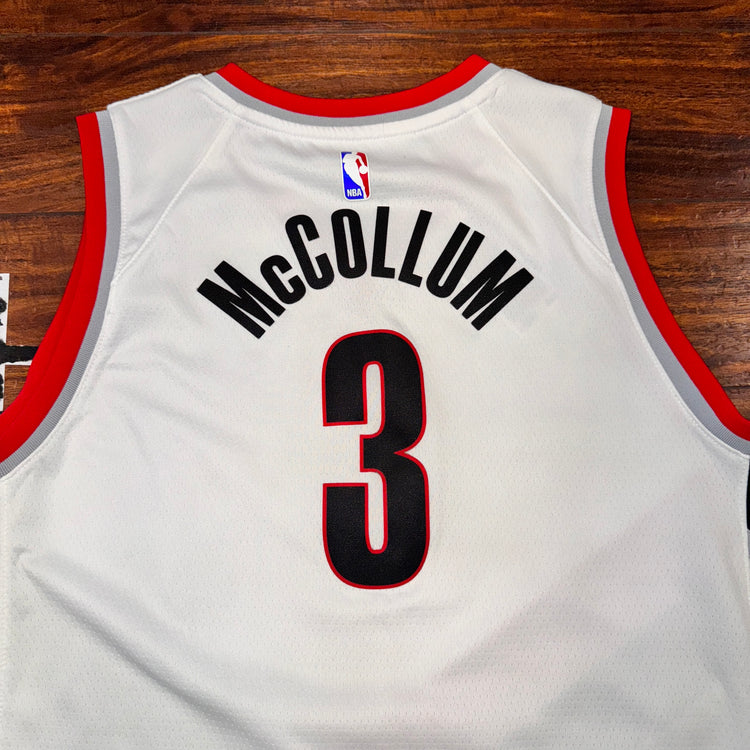 Nike Portland Trail Blazers CJ McCollum Jersey Sz YL