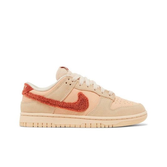 DS W Nike Dunk Low Terry Swoosh Women’s 10.5