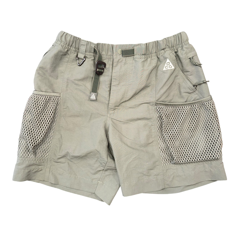 Nike ACG Snowgrass Cargo Shorts Sz S