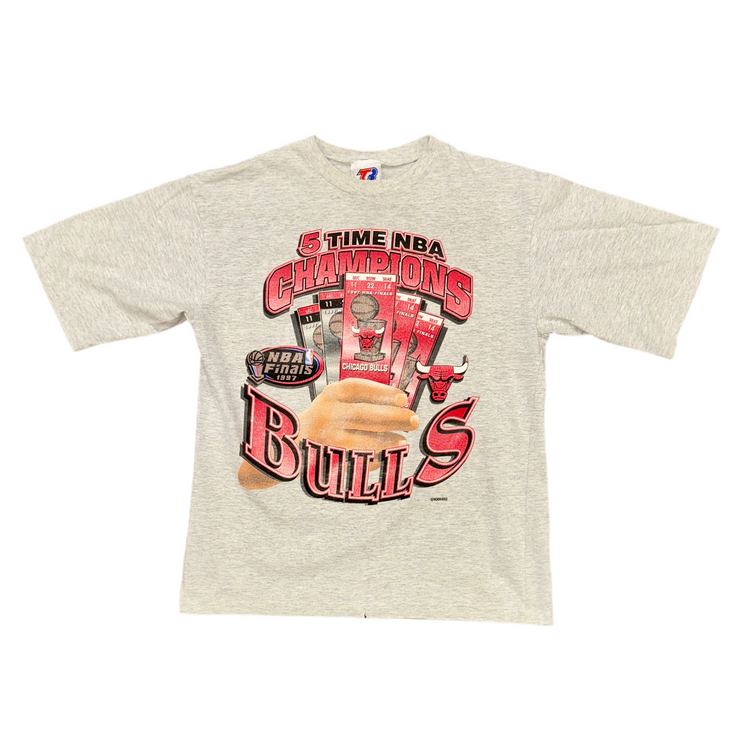 TR 1997 5X Chicago Bulls Champs Tee Sz YL