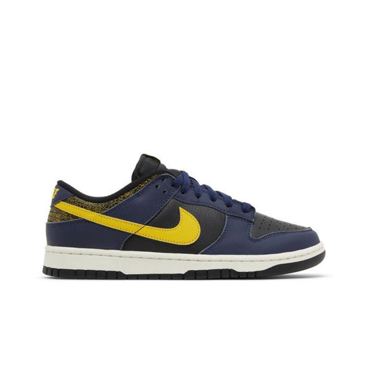DS Nike Dunk Low VTG Michigan Men’s 12