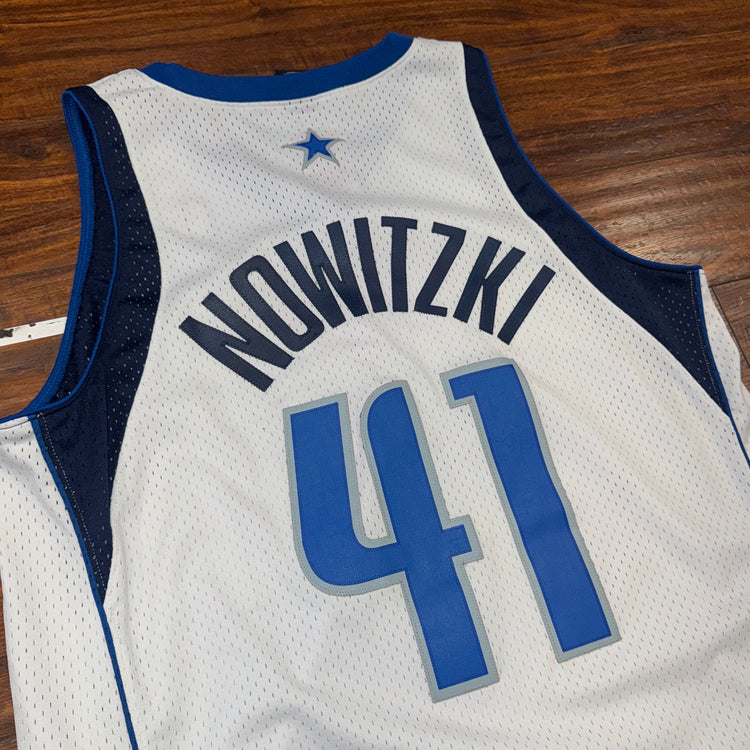 Nike Dallas Mavericks Dirk Nowitzki Jersey Sz L