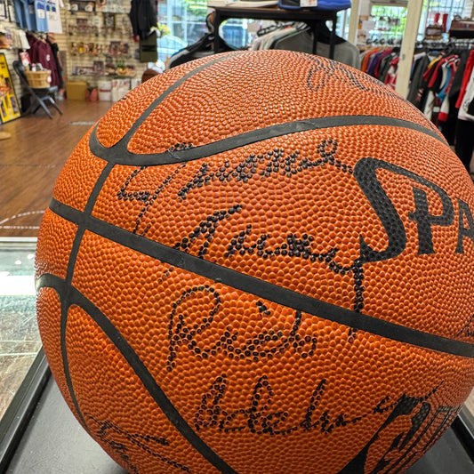 NBA Spalding Blazers 1985-86 Team Autographed Ball