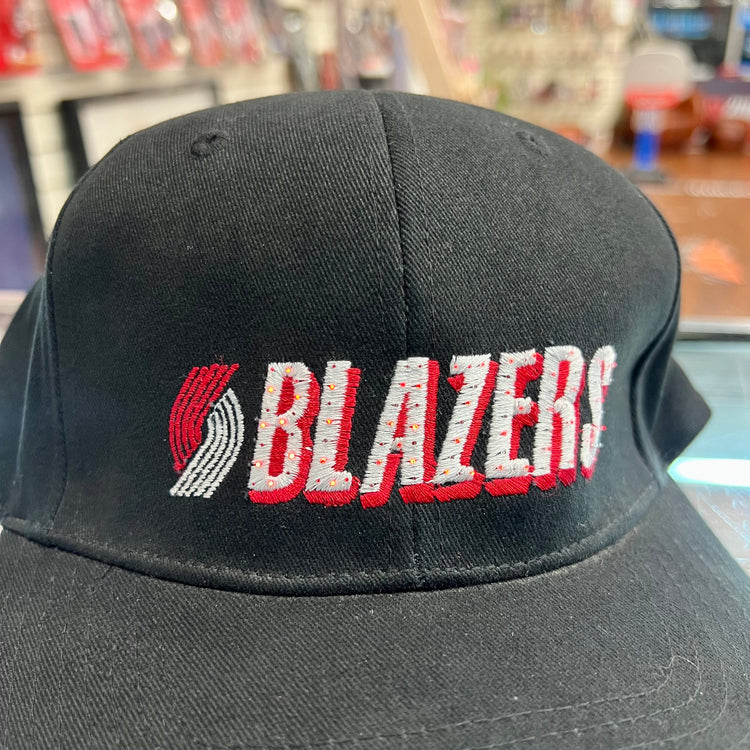 Lightwear Blazers 90's Light-up Hat