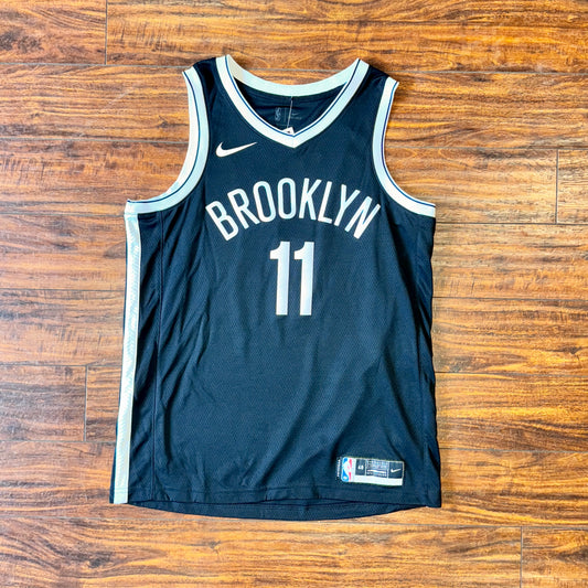 Nike Brooklyn Nets Kyrie Irving Jersey Sz L