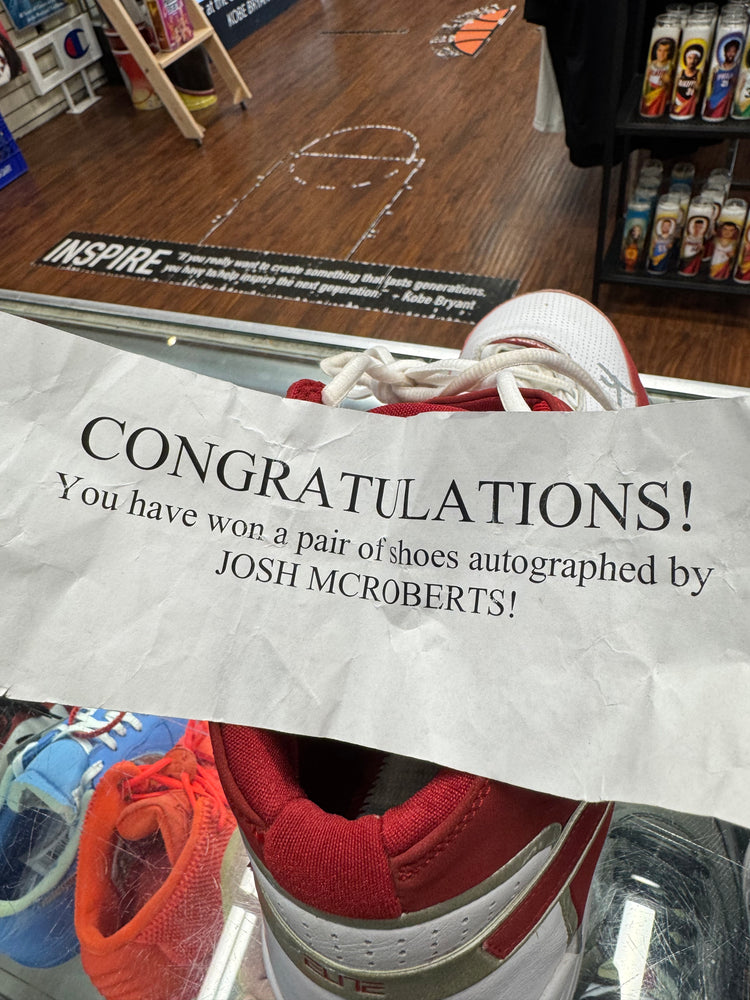 Nike Elite 2007 Josh McRoberts Autographed Game Worn Sample Shoes Men’s 18