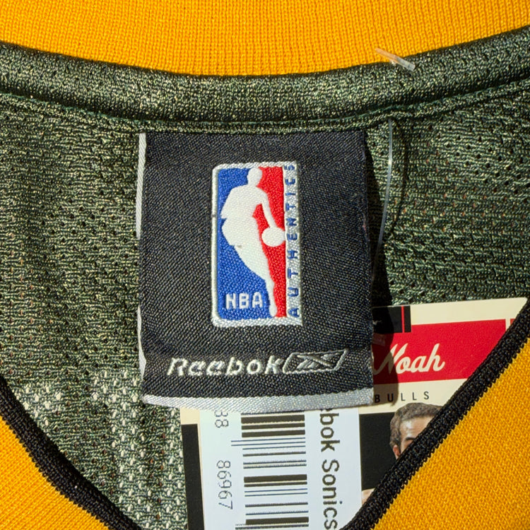 Reebok 00’s Seattle SuperSonics Rashaad Lewis Away Jersey Sz M