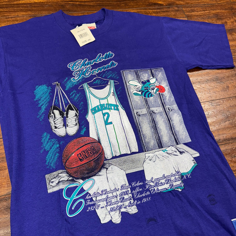 NWT Nutmeg Charlotte Hornets Tee Sz L