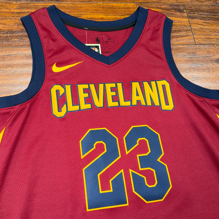 NWT Nike Cleveland Cavaliers LeBron James Jersey Sz M