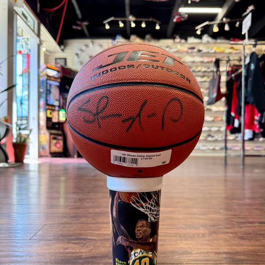Upper Deck Shawn Kemp Autographed Ball