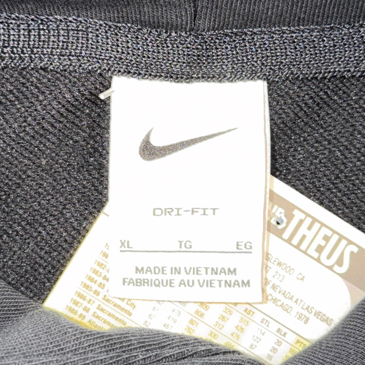 Nike LBJ Youth Hoodie Sz XL