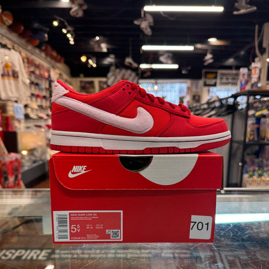 DS Dunk Low V-Day 2024 GS Multiple Sizes