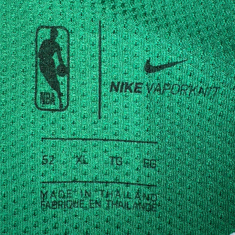 Nike Authentic Boston Celtics Kyrie Irving Jersey Sz XL