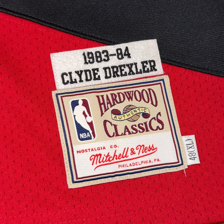 Mitchell & Ness Hardwood Classic 1983-84 Portland Trail Blazers Clyde Drexler Alternate Jersey Sz XL