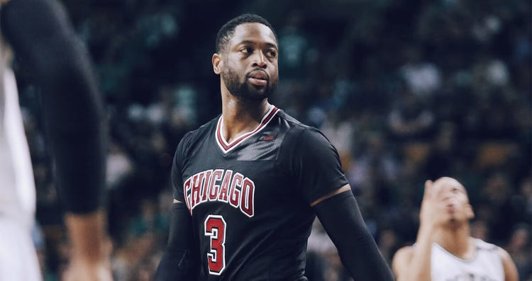 Adidas 2016-17 Chicago Bulls Dwyane Wade AlternateJersey Sz S