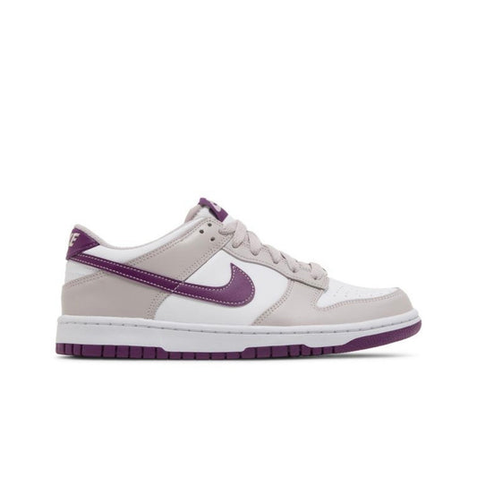 DS Nike Dunk Low Platinum Violet (GS) Kid’s 5.5Y