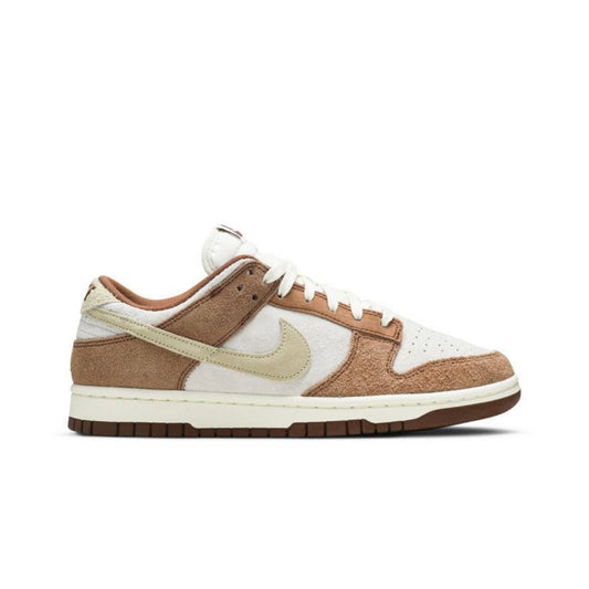 DS Nike Dunk Medium Curry Multiple Sizes