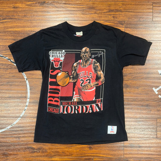 Nutmeg Chicago Bulls Micheal Jordan Tee Sz L