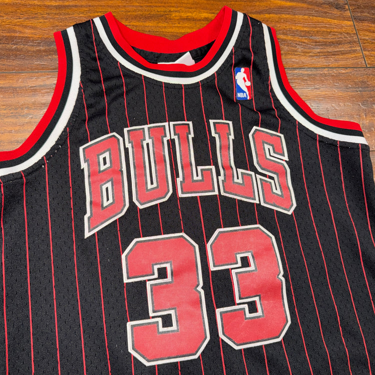 MN Chicago Bulls Scottie Pippen Jersey Sz YM