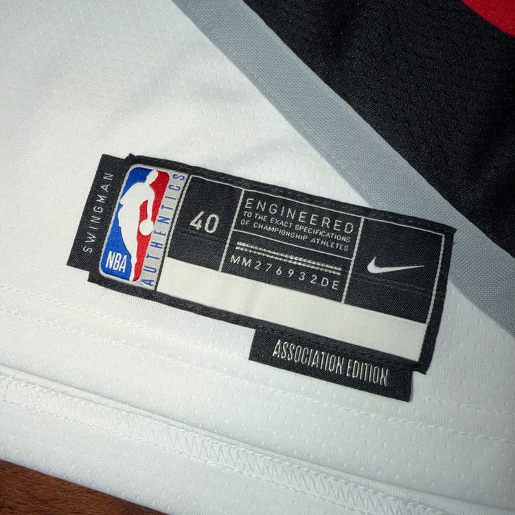 Nike Portland Trail Blazers Damian Lillard Jersey Sz S