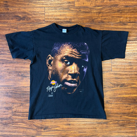 SS Lakers Magic Big Face Tee Sz XL