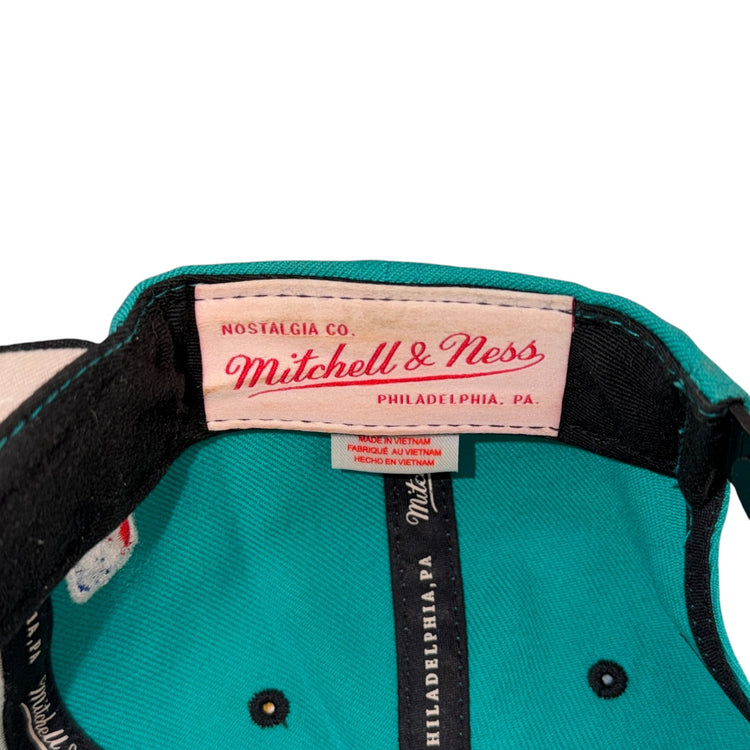 Mitchell & Ness Vancouver Grizzlies Snapback