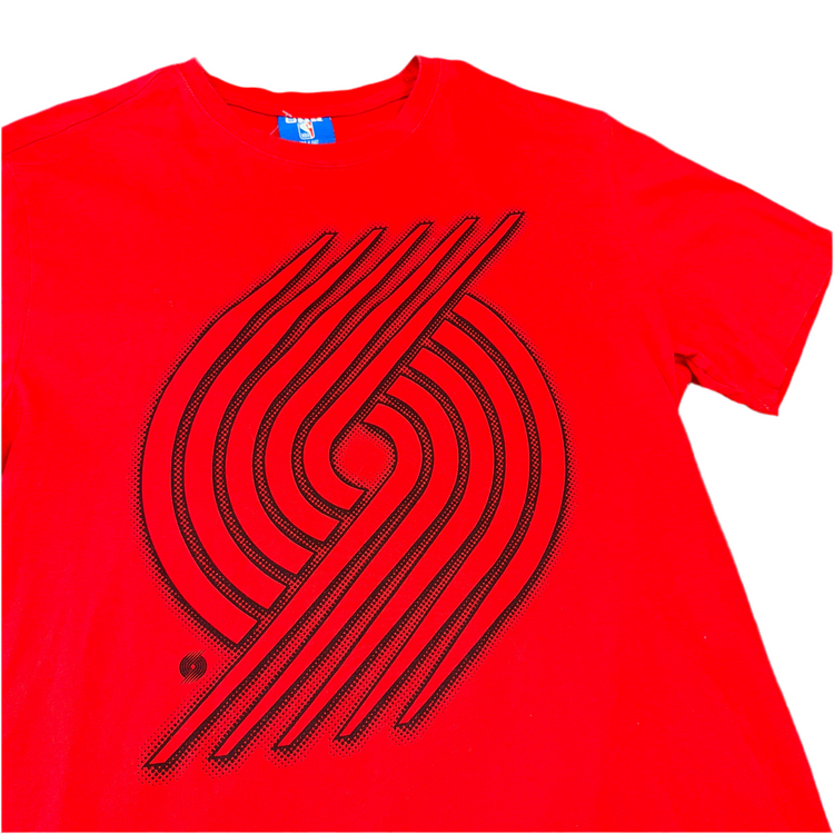UNK Portland Trail Blazers Pinwheel Tee Sz L