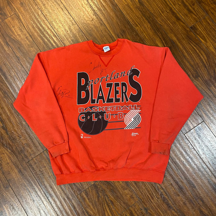 90’s Blazers Basketball Club Autographed Sweatshirt Size XL