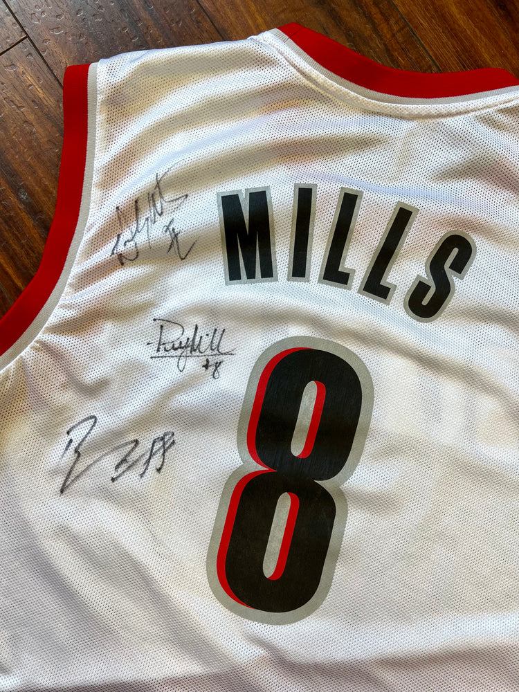 Adidas 2010-11 Blazers Patty Mills Signed Jersey Size M